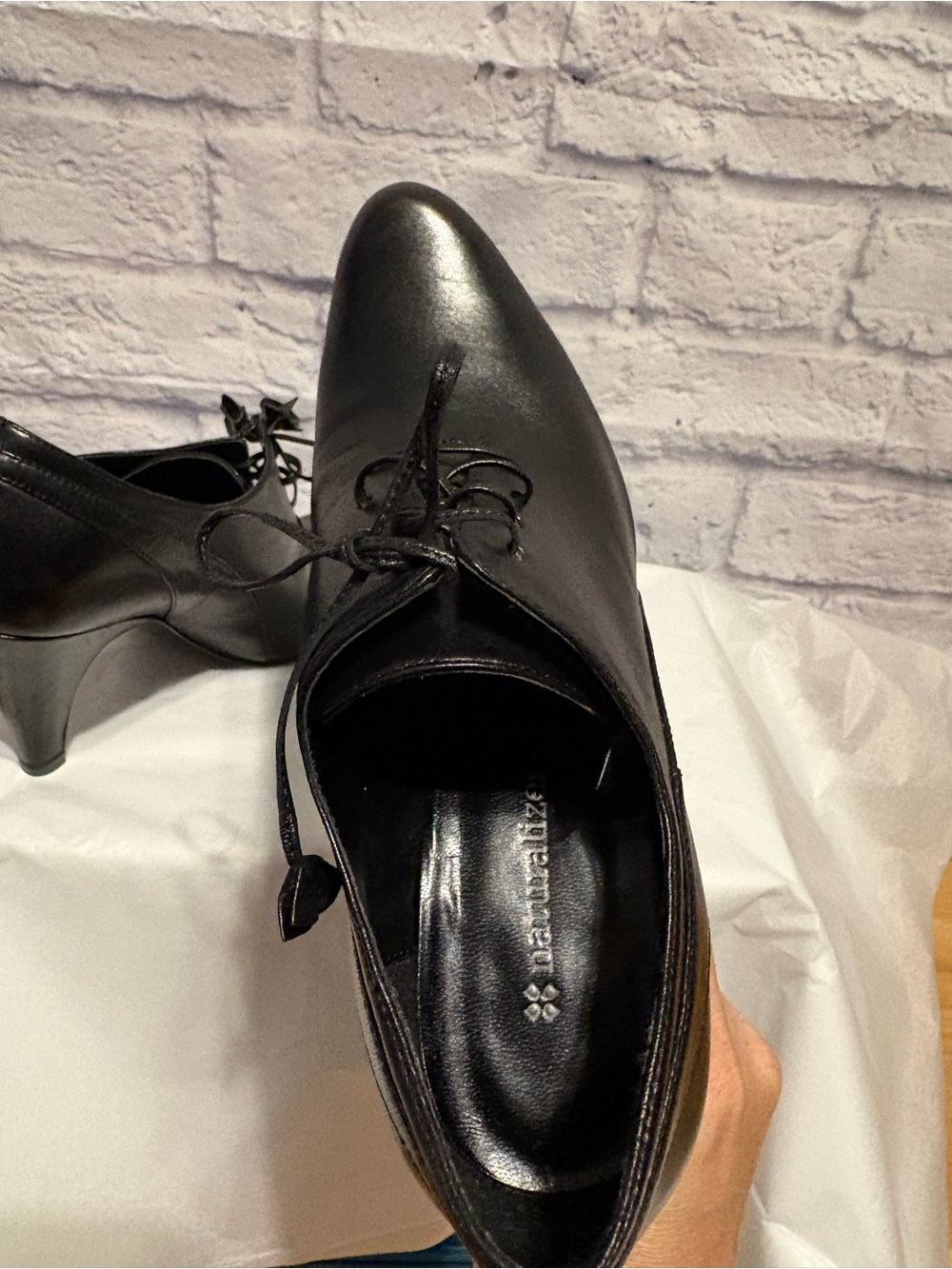 Naturalizer Classic Black Leather Lace-Up Women's Heeled Oxfords Size 5.5 - Picture 7 of 9